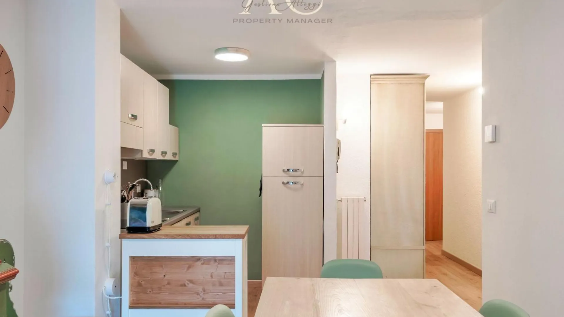 Square Apartment Ponte Di Legno