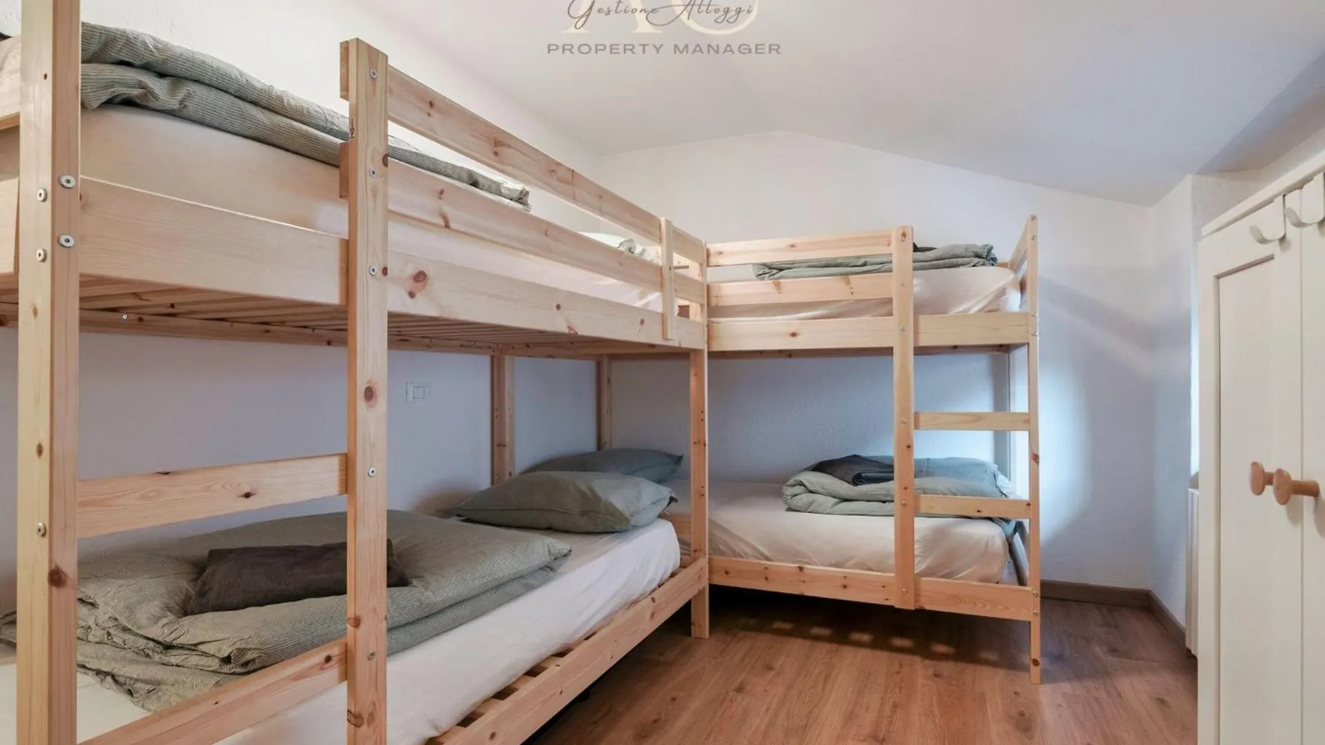 Square Apartment Ponte Di Legno 0*,  Italien