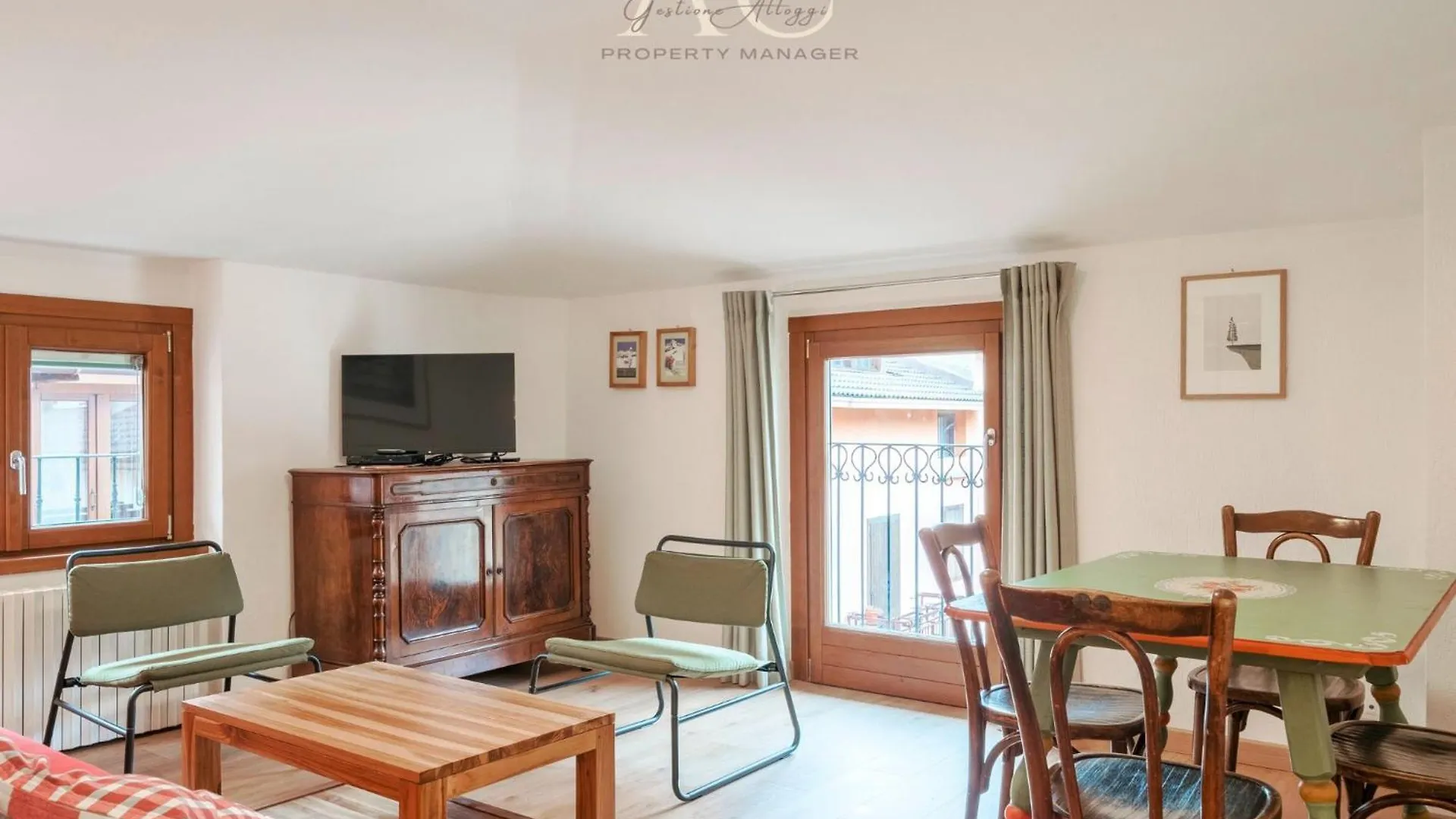 Square Apartment Ponte Di Legno